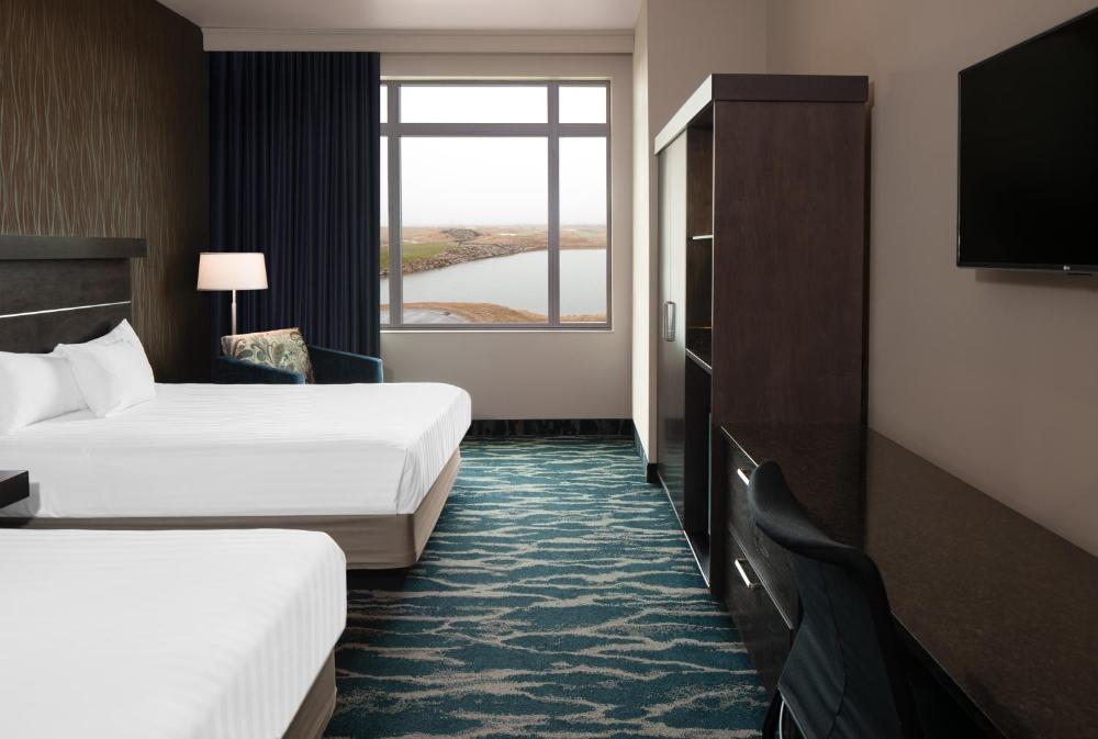 Deluxe Queen Room interior