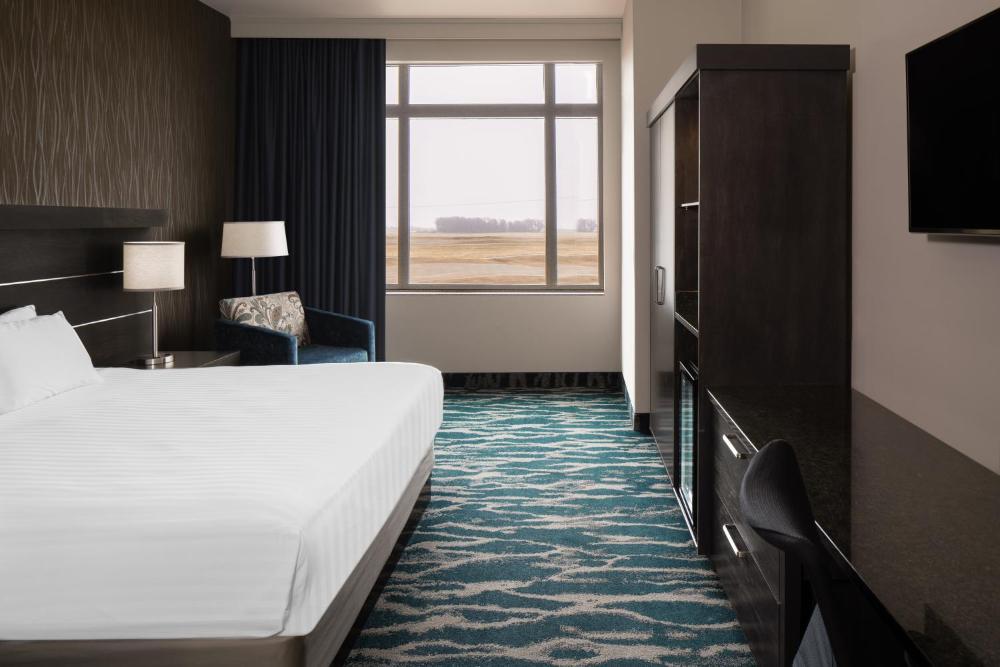 Deluxe King Room interior